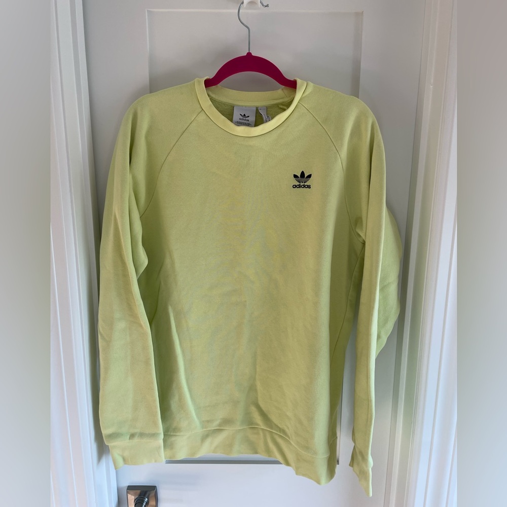 Men’s Adidas Light Greeb Primegreen Crewneck Sweatshirt Great Condition, Medium
